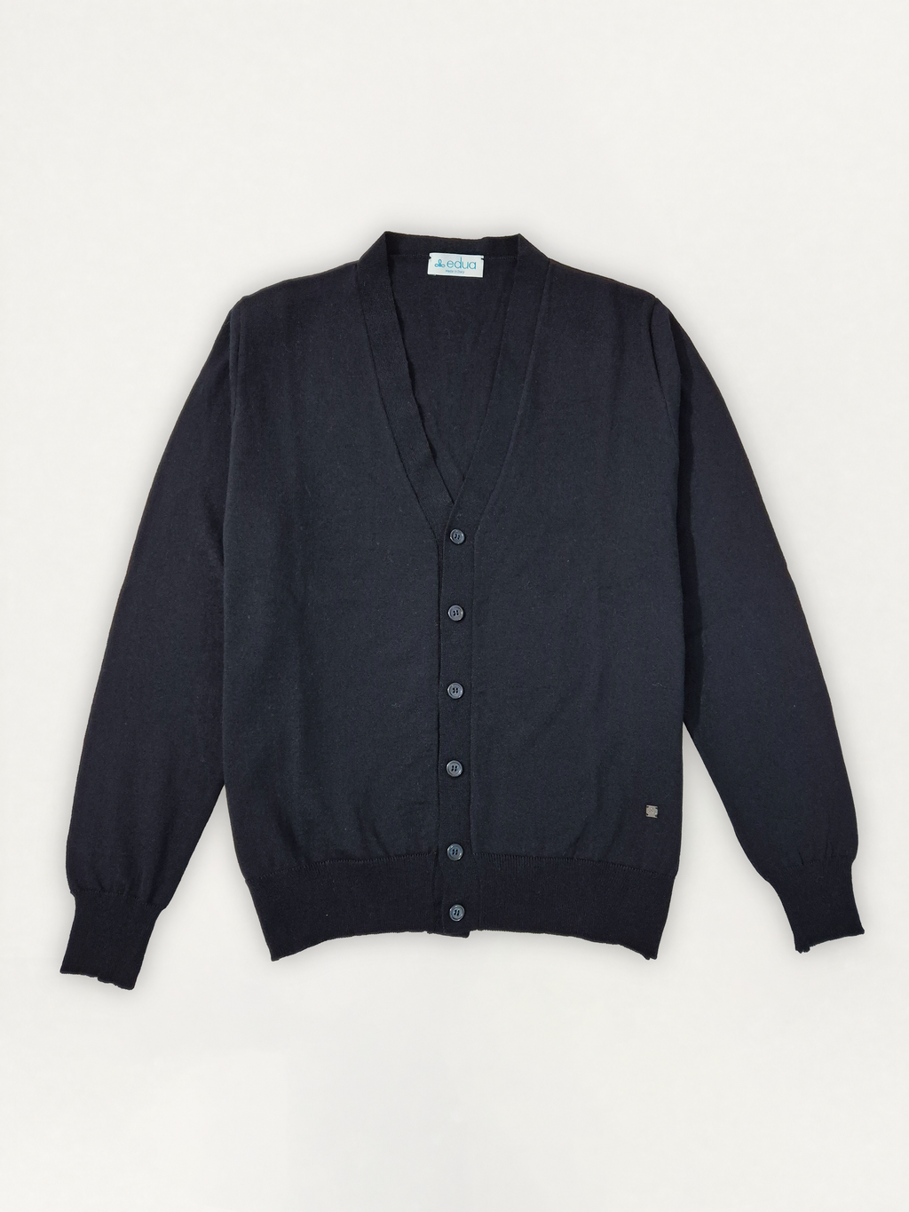 Cardigan Uomo in 100% lana merino colore blu su sfondo bianco