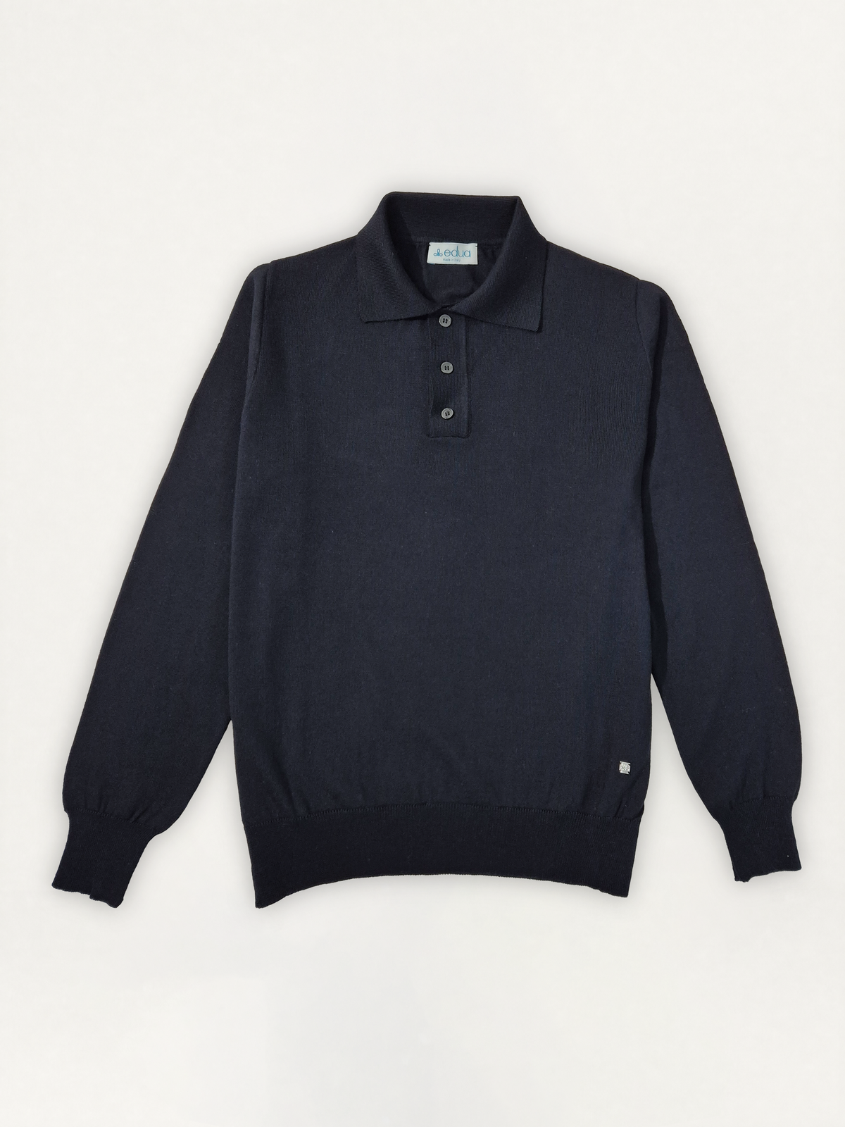 Polo Uomo Manica Lunga in 100% lana merino colore blu su sfondo bianco